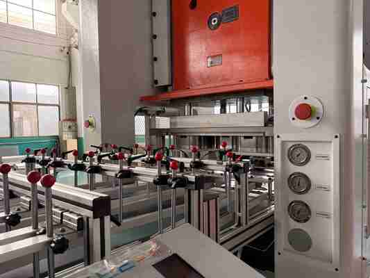 Mua LK-T80 Máy chứa giấy nhôm với tốc độ trung bình 50 nhịp / phút, Capacity 12000pcs / giờ và xây dựng thép chính xác cao sản xuất trực tuyến