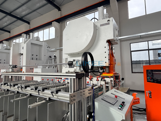 Mua C Frame Aluminum Foil Container Machine với dịch vụ thiết lập ở nước ngoài và hỗ trợ 24/7 sau bán hàng sản xuất trực tuyến