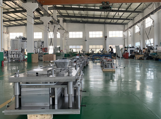 Khuôn chứa nhôm lá dập nổi hình bầu dục, phổ biến ở Trung Đông, màu bạc